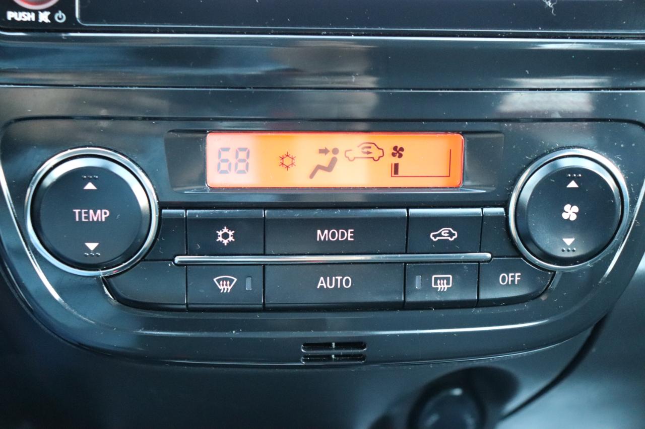 Mitsubishi Mirage ES CVT 2024
