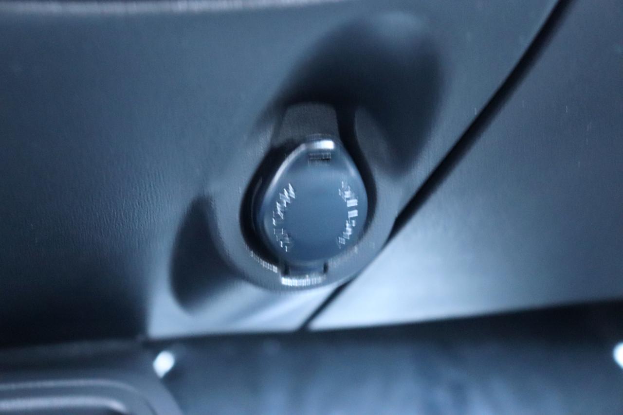 Mitsubishi Mirage ES CVT 2024