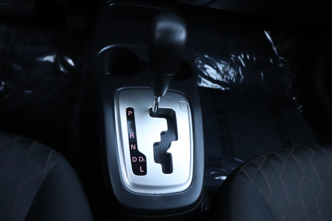 Mitsubishi Mirage ES CVT 2024