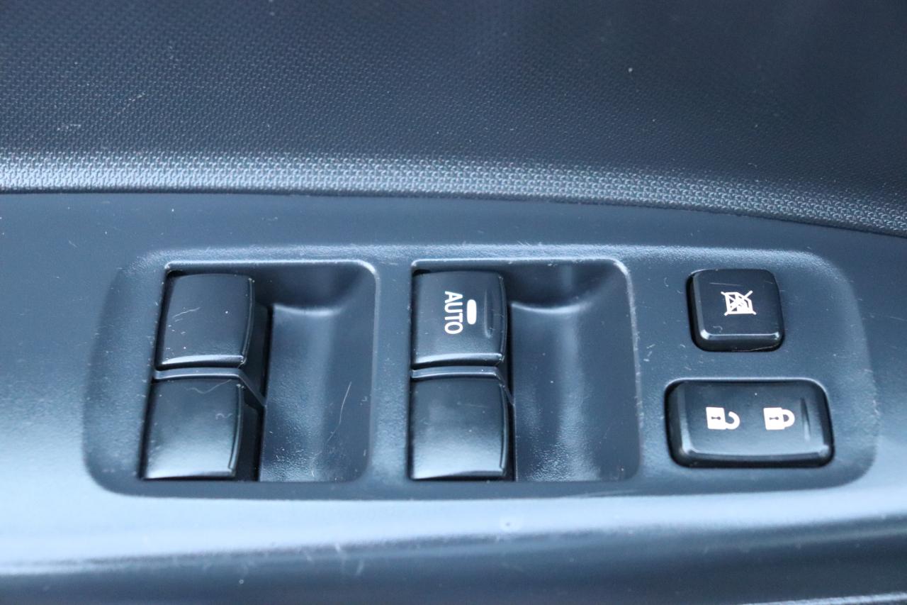 Mitsubishi Mirage ES CVT 2024