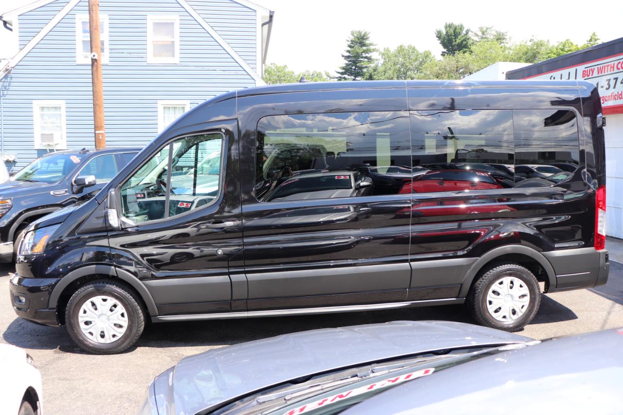 Ford Transit Passenger Wagon T-350 148" Med Roof XLT RWD 2025