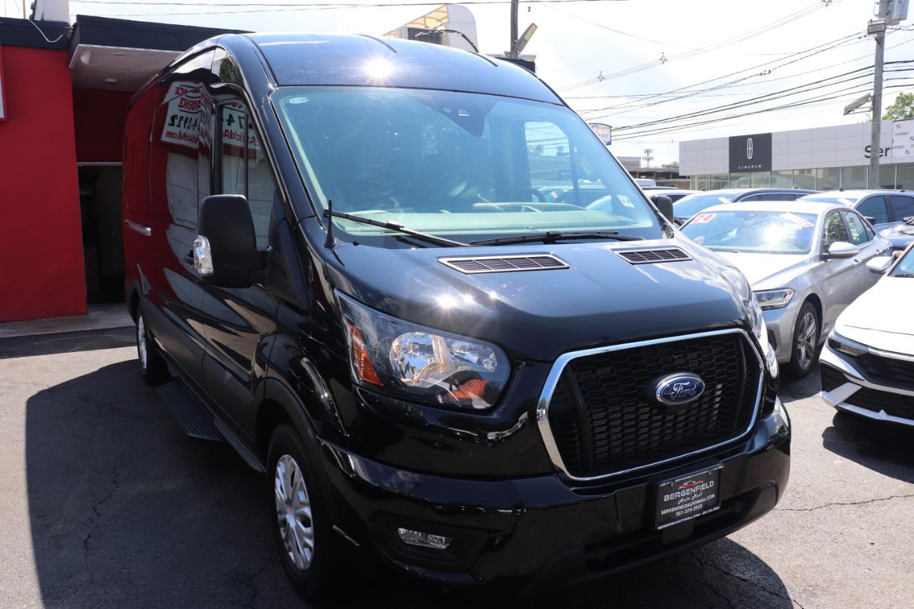 Ford Transit Passenger Wagon T-350 148" Med Roof XLT RWD 2025