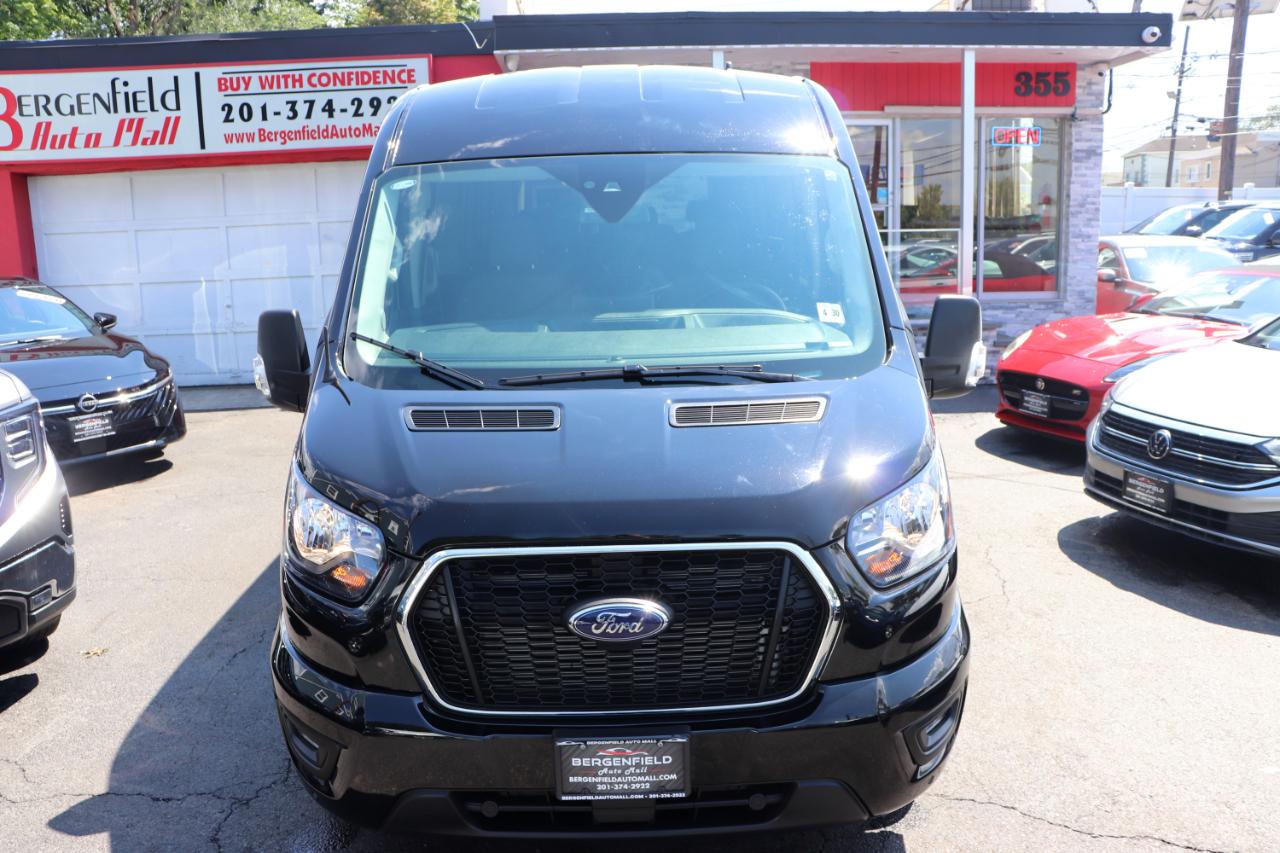 Ford Transit Passenger Wagon T-350 148" Med Roof XLT RWD 2025
