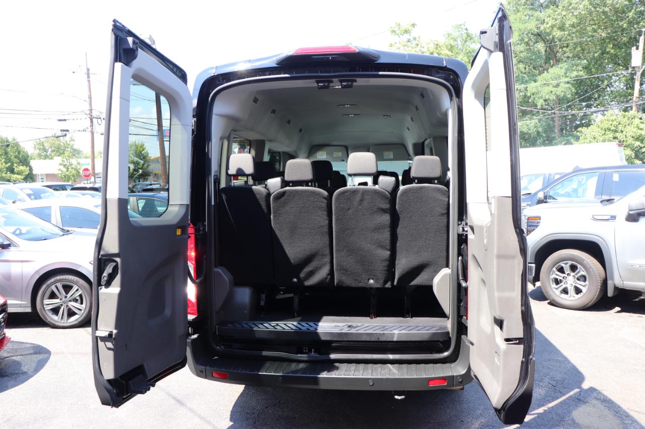Ford Transit Passenger Wagon T-350 148" Med Roof XLT RWD 2025