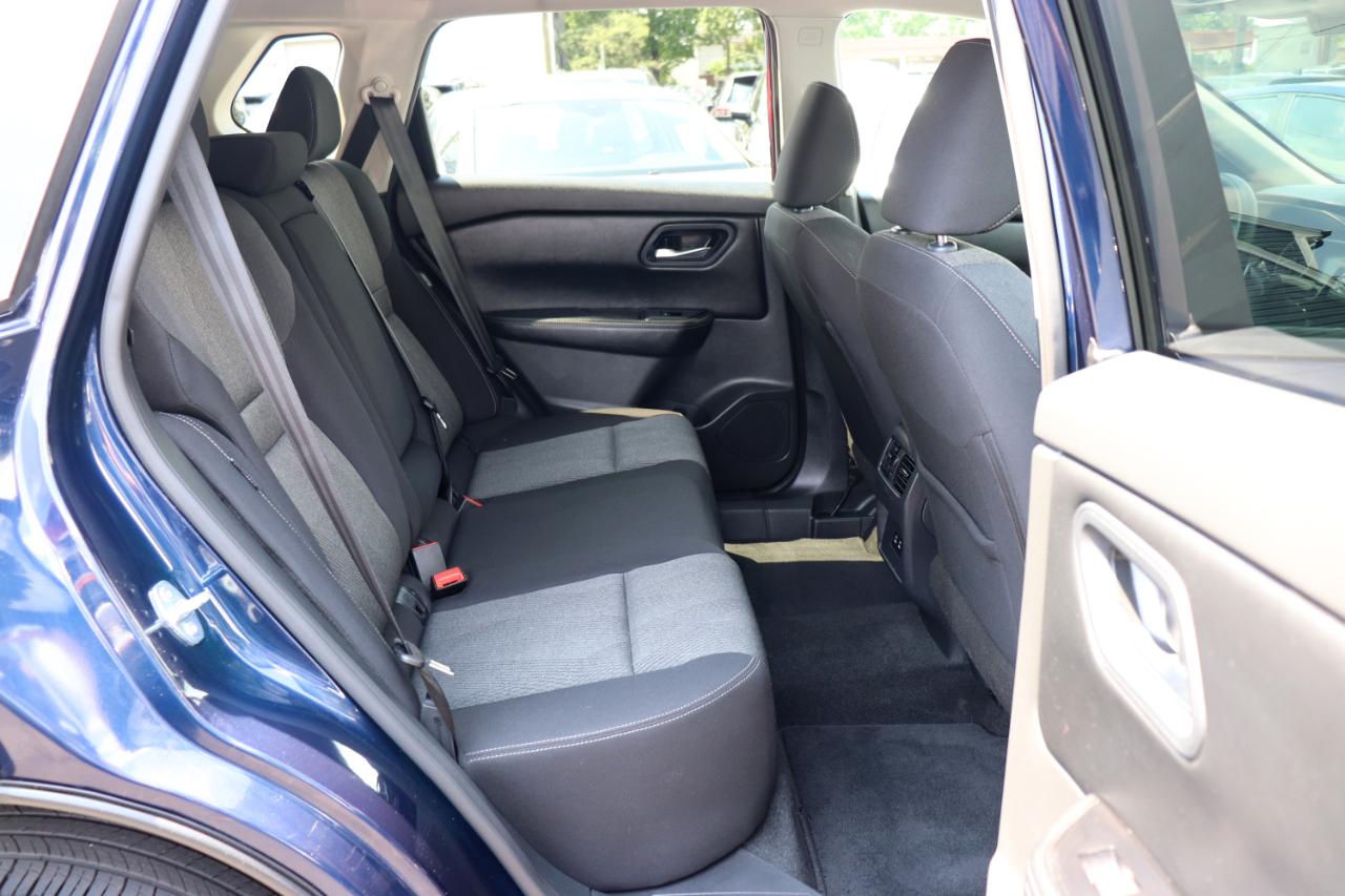 Nissan Rogue AWD SV *Ltd Avail* 2026