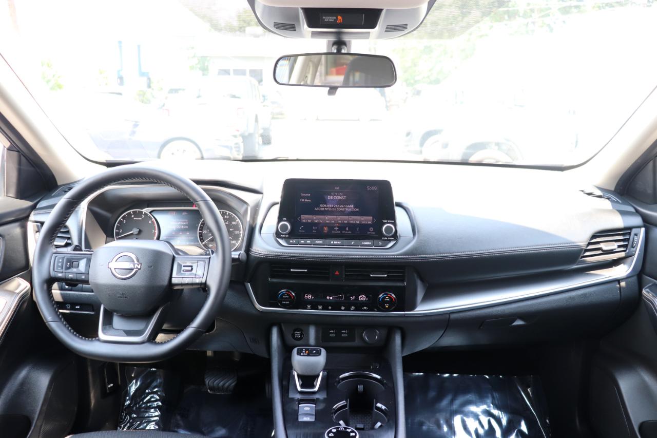 Nissan Rogue AWD SV *Ltd Avail* 2026