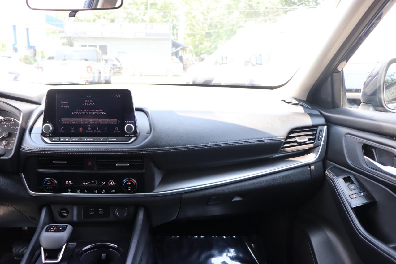 Nissan Rogue AWD SV *Ltd Avail* 2026