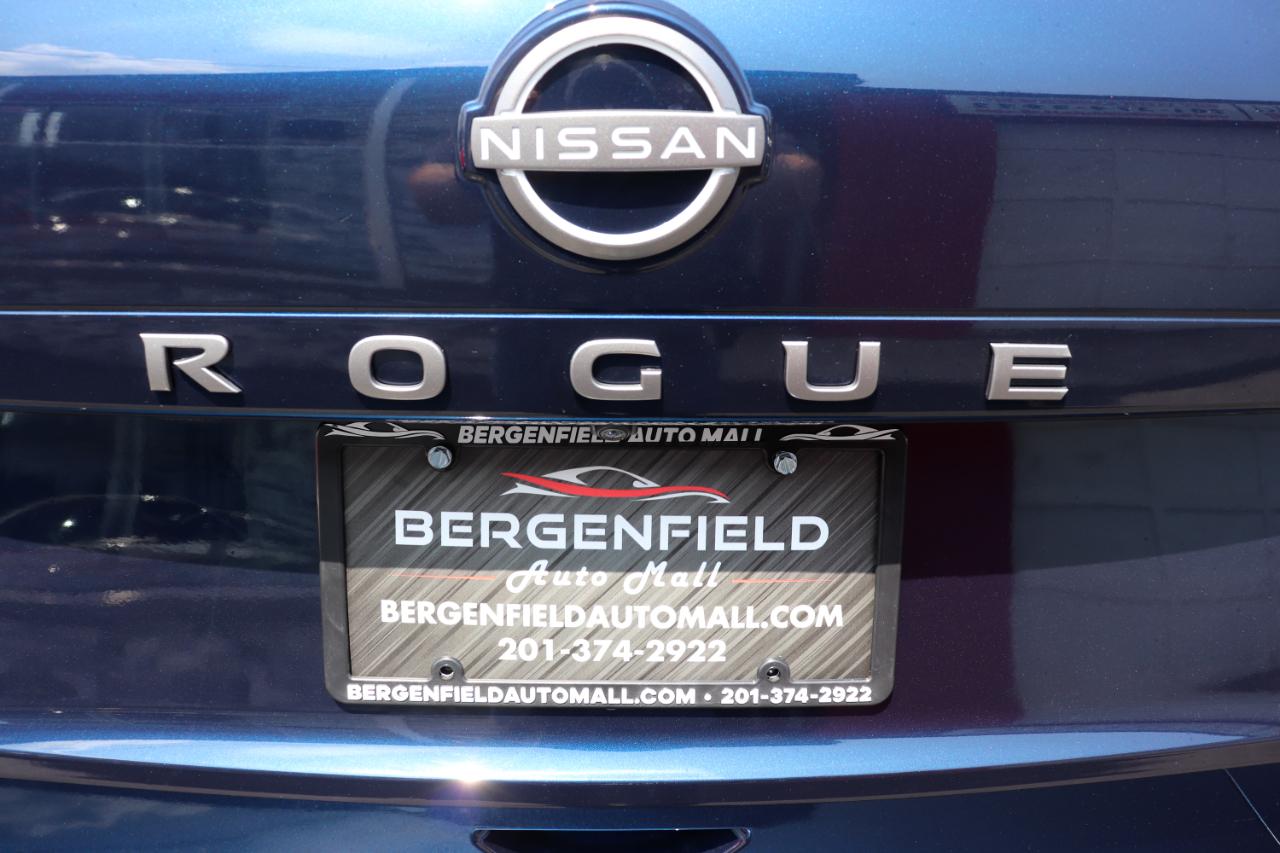 Nissan Rogue AWD SV *Ltd Avail* 2026