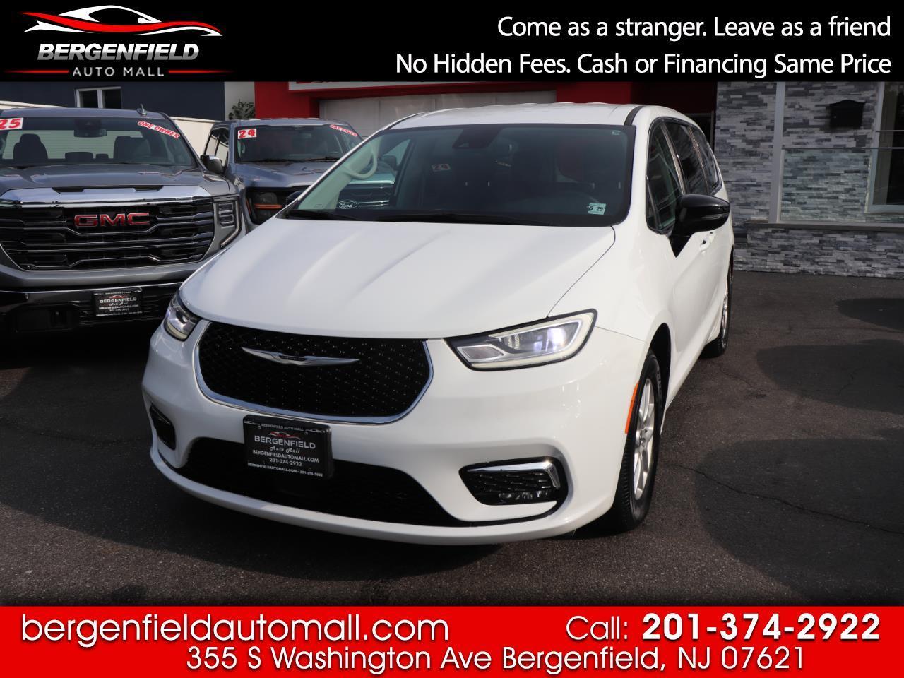 Chrysler Pacifica Touring L FWD 2024