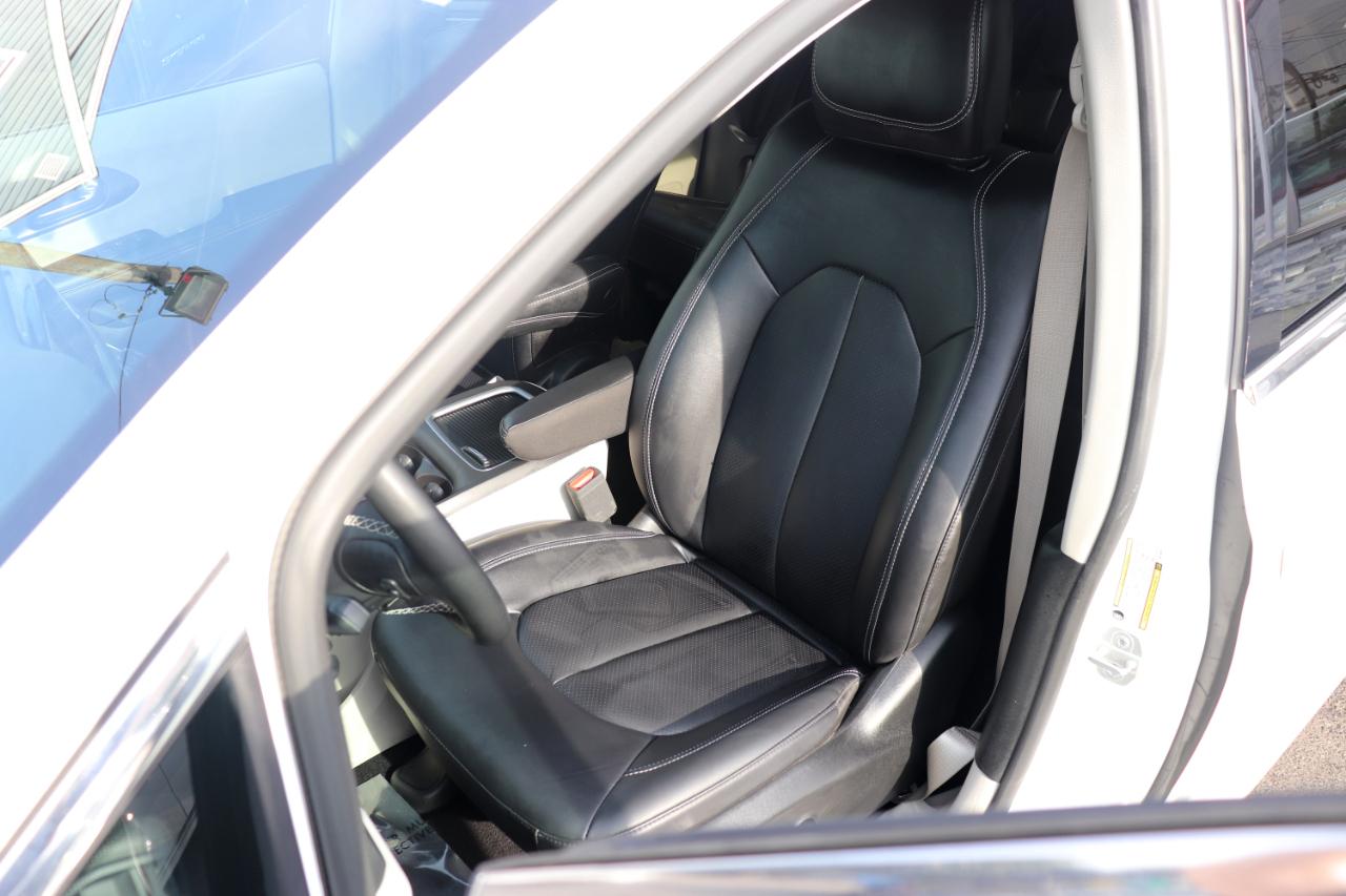 Chrysler Pacifica Touring L FWD 2024