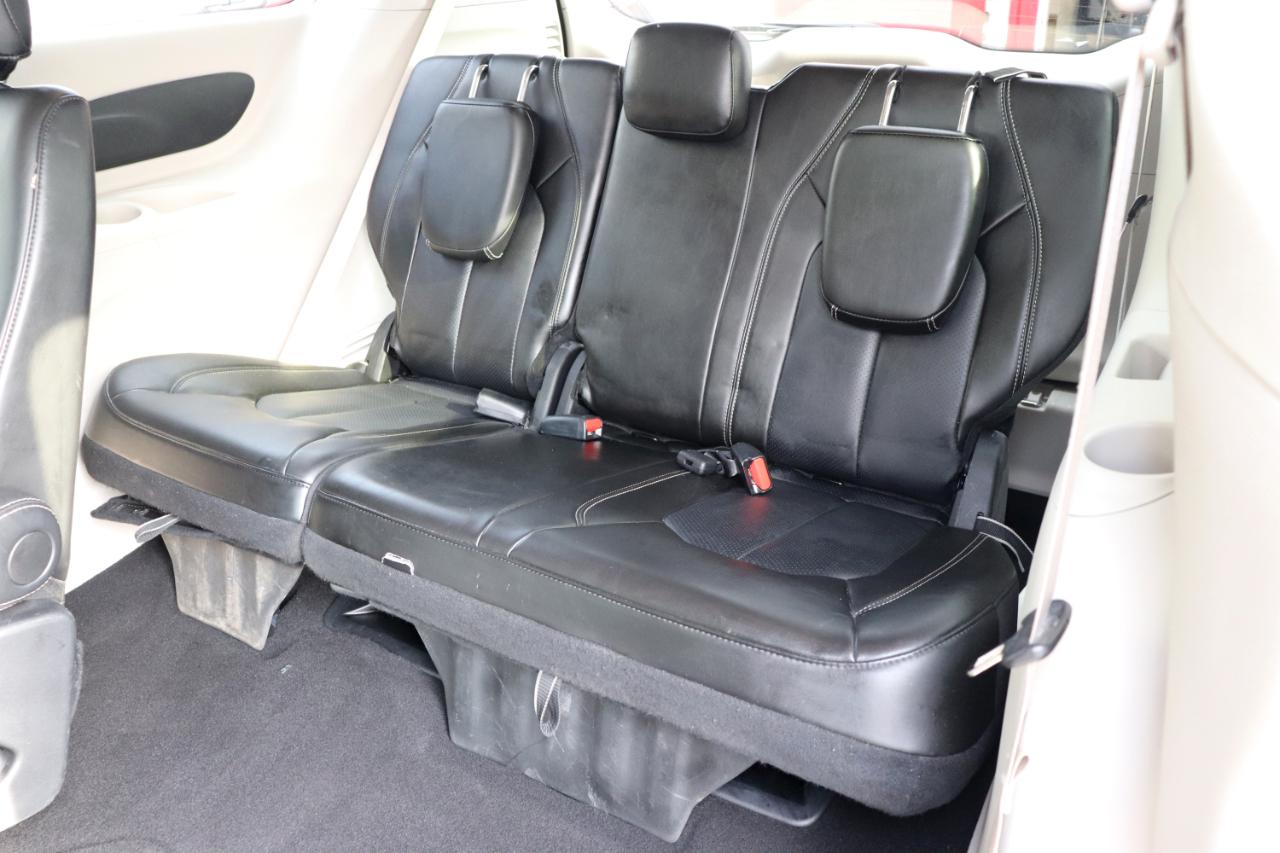 Chrysler Pacifica Touring L FWD 2024