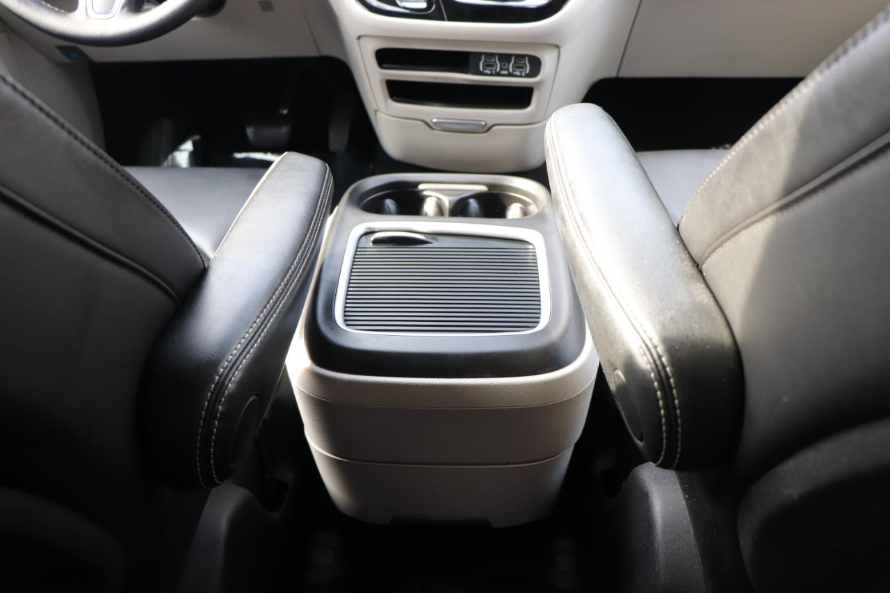 Chrysler Pacifica Touring L FWD 2024