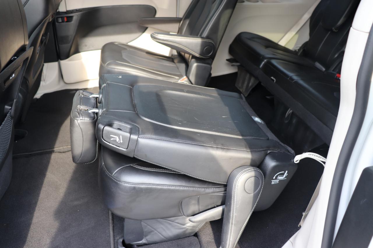 Chrysler Pacifica Touring L FWD 2024
