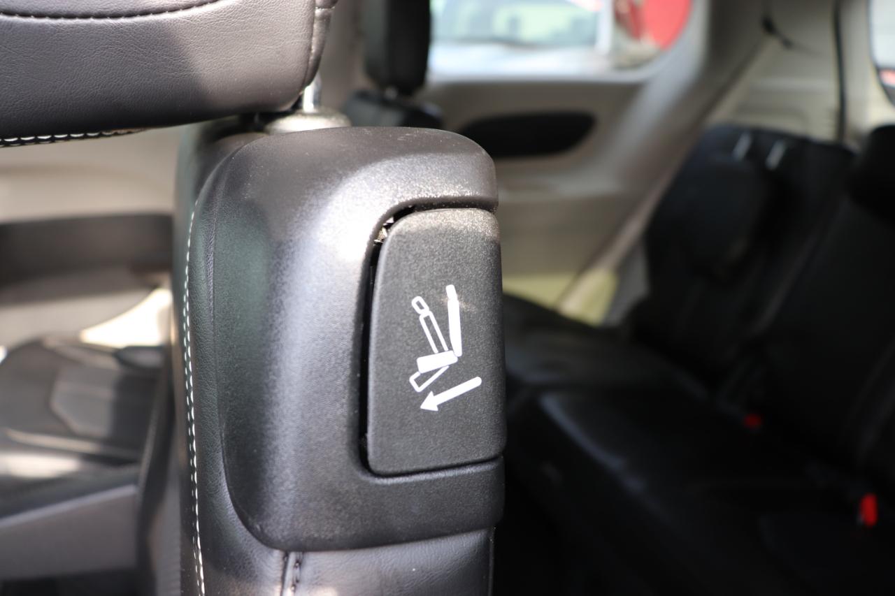 Chrysler Pacifica Touring L FWD 2024