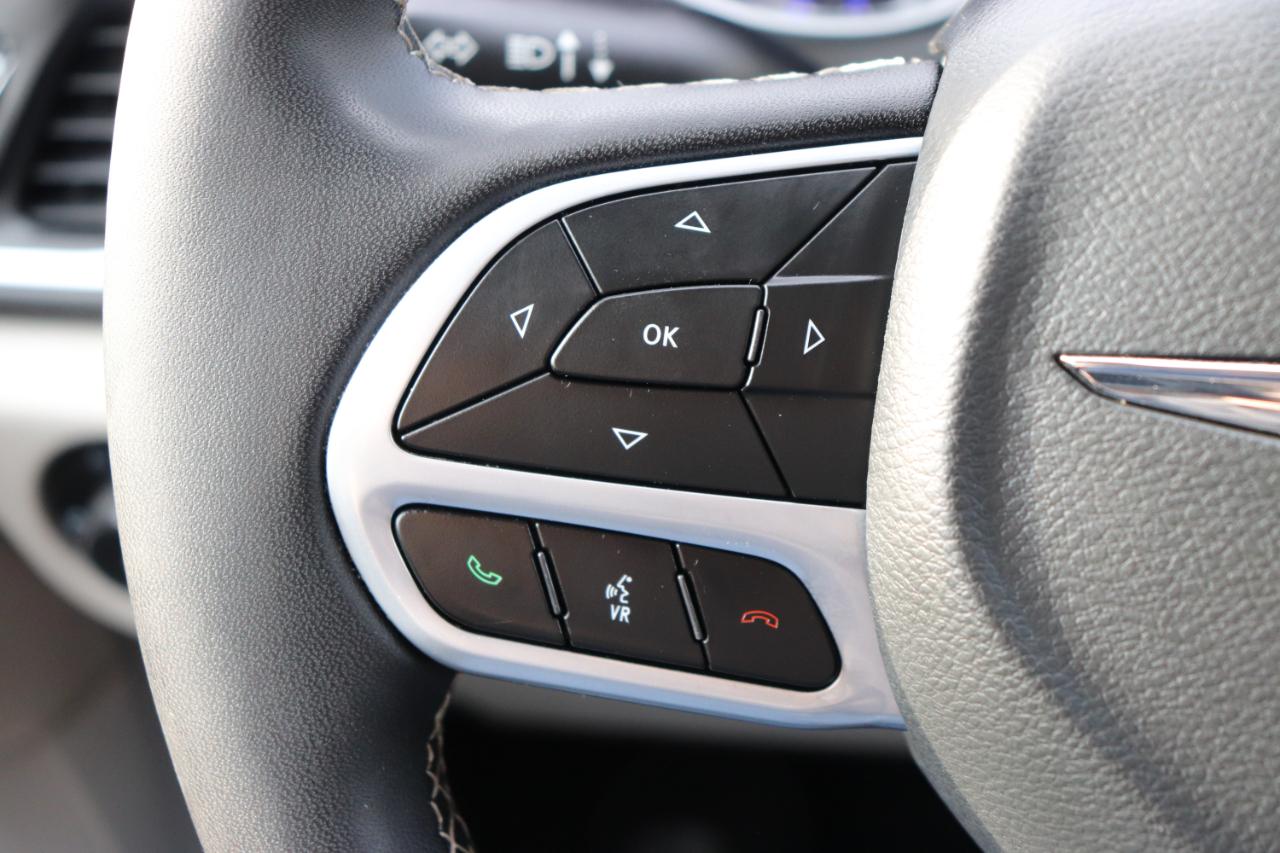 Chrysler Pacifica Touring L FWD 2024