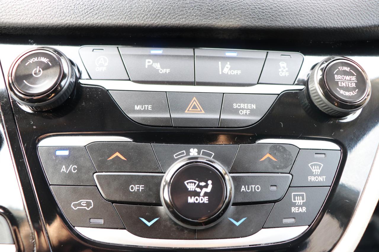 Chrysler Pacifica Touring L FWD 2024