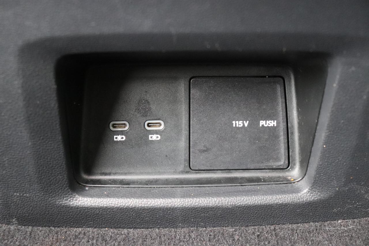Volkswagen Atlas 2.0T SE w/Technology FWD 2025