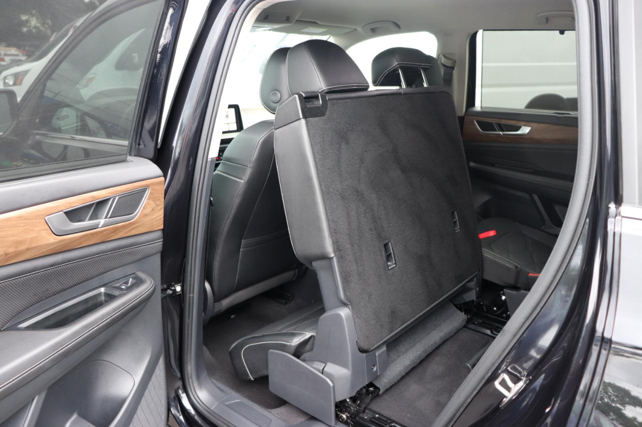 Volkswagen Atlas 2.0T SE w/Technology FWD 2025