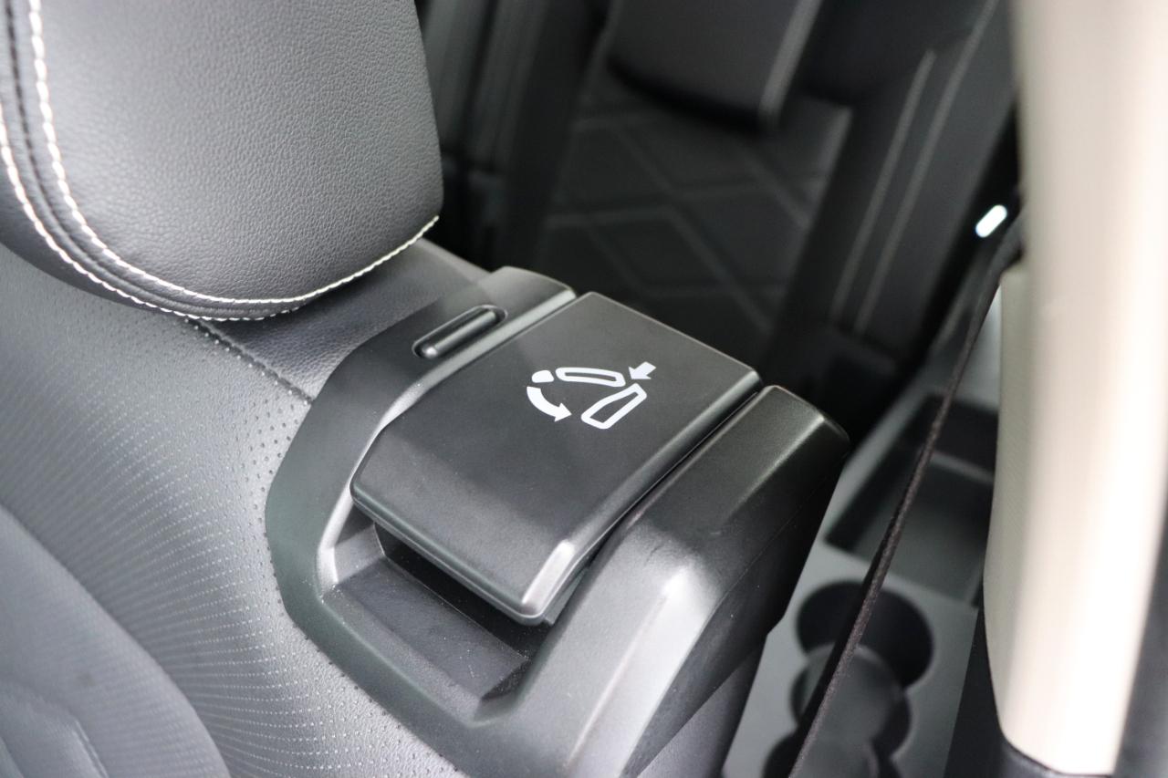 Volkswagen Atlas 2.0T SE w/Technology FWD 2025