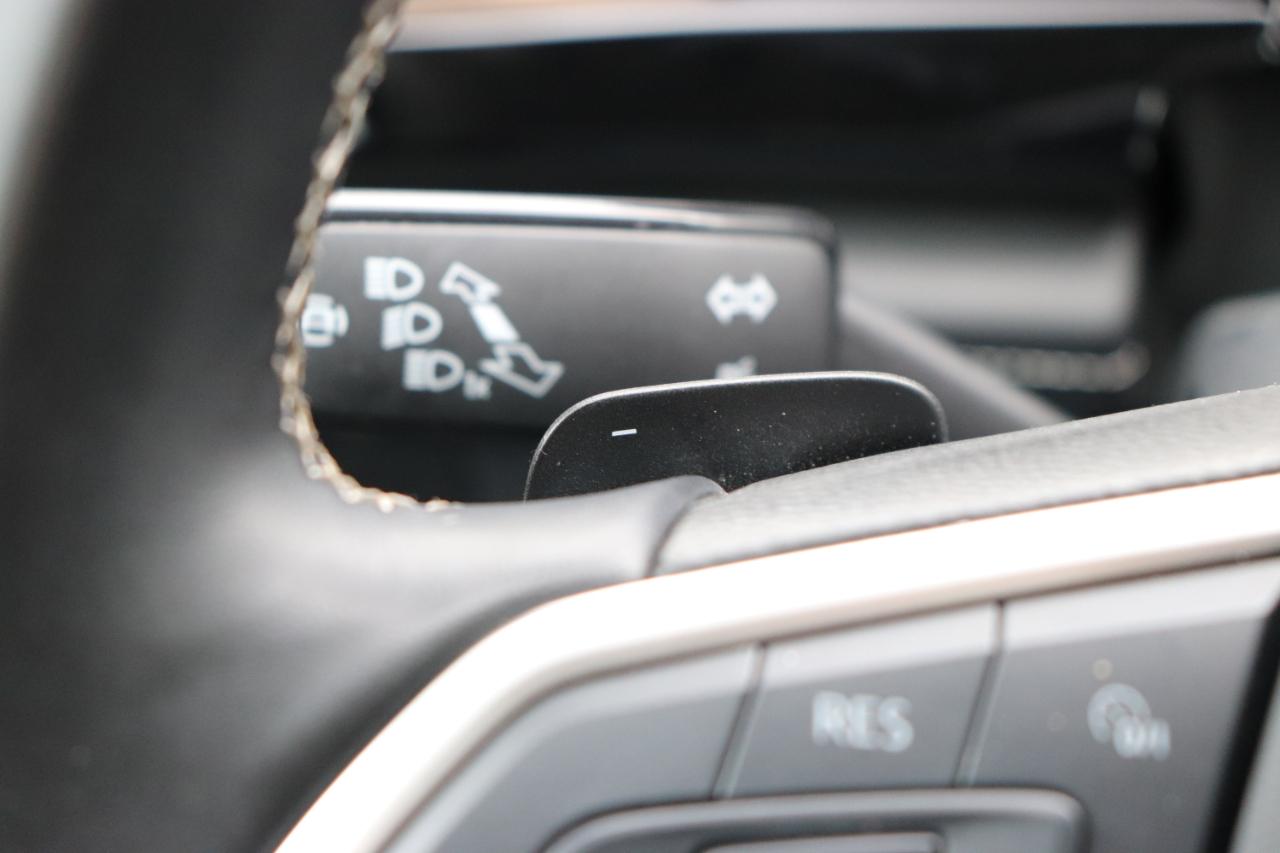Volkswagen Atlas 2.0T SE w/Technology FWD 2025