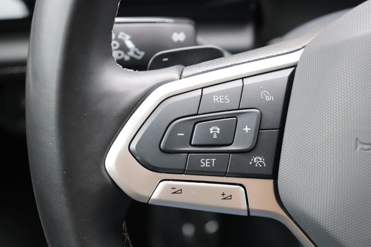 Volkswagen Atlas 2.0T SE w/Technology FWD 2025