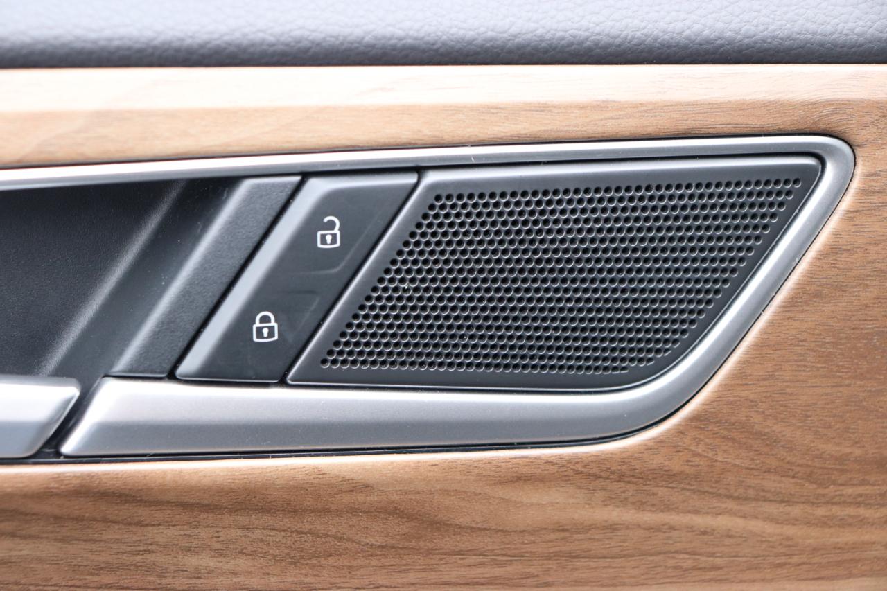 Volkswagen Atlas 2.0T SE w/Technology FWD 2025