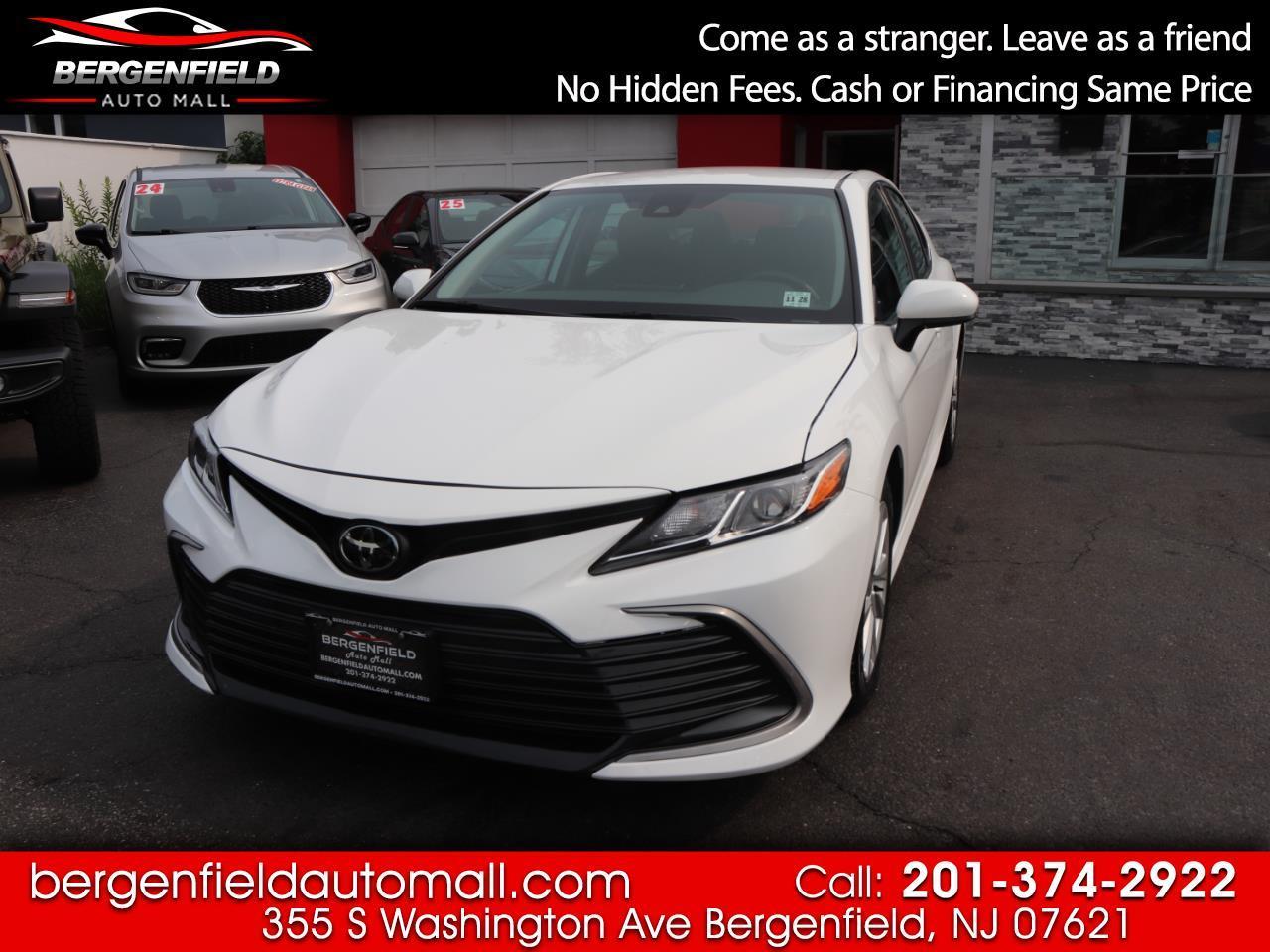 Toyota Camry LE Auto (Natl) 2024
