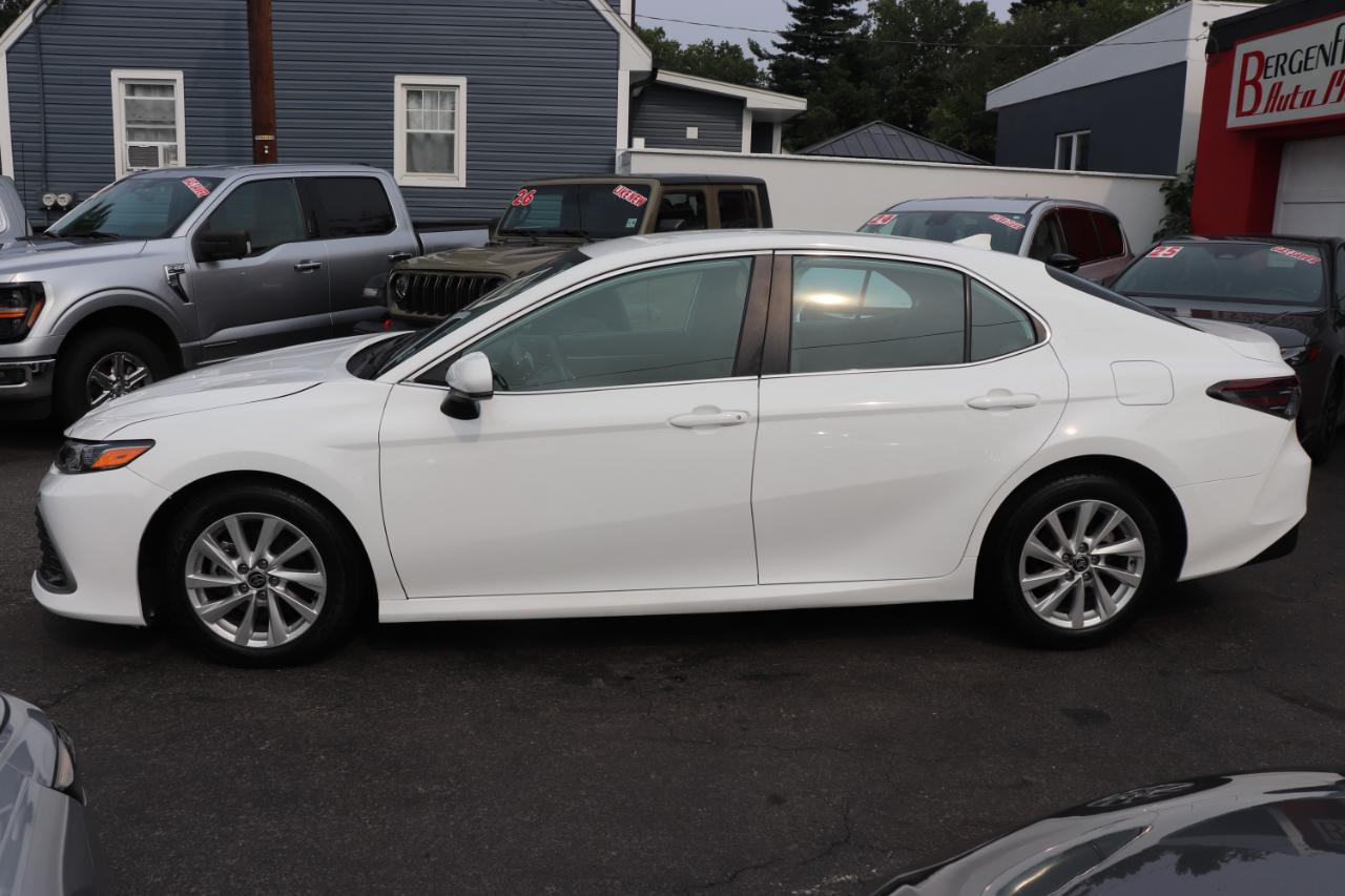 Toyota Camry LE Auto (Natl) 2024