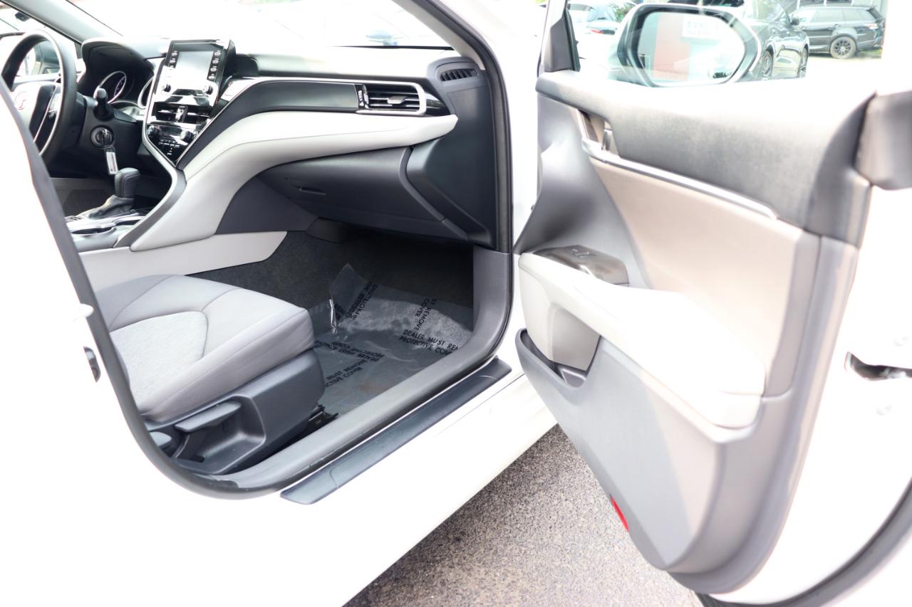Toyota Camry LE Auto (Natl) 2024