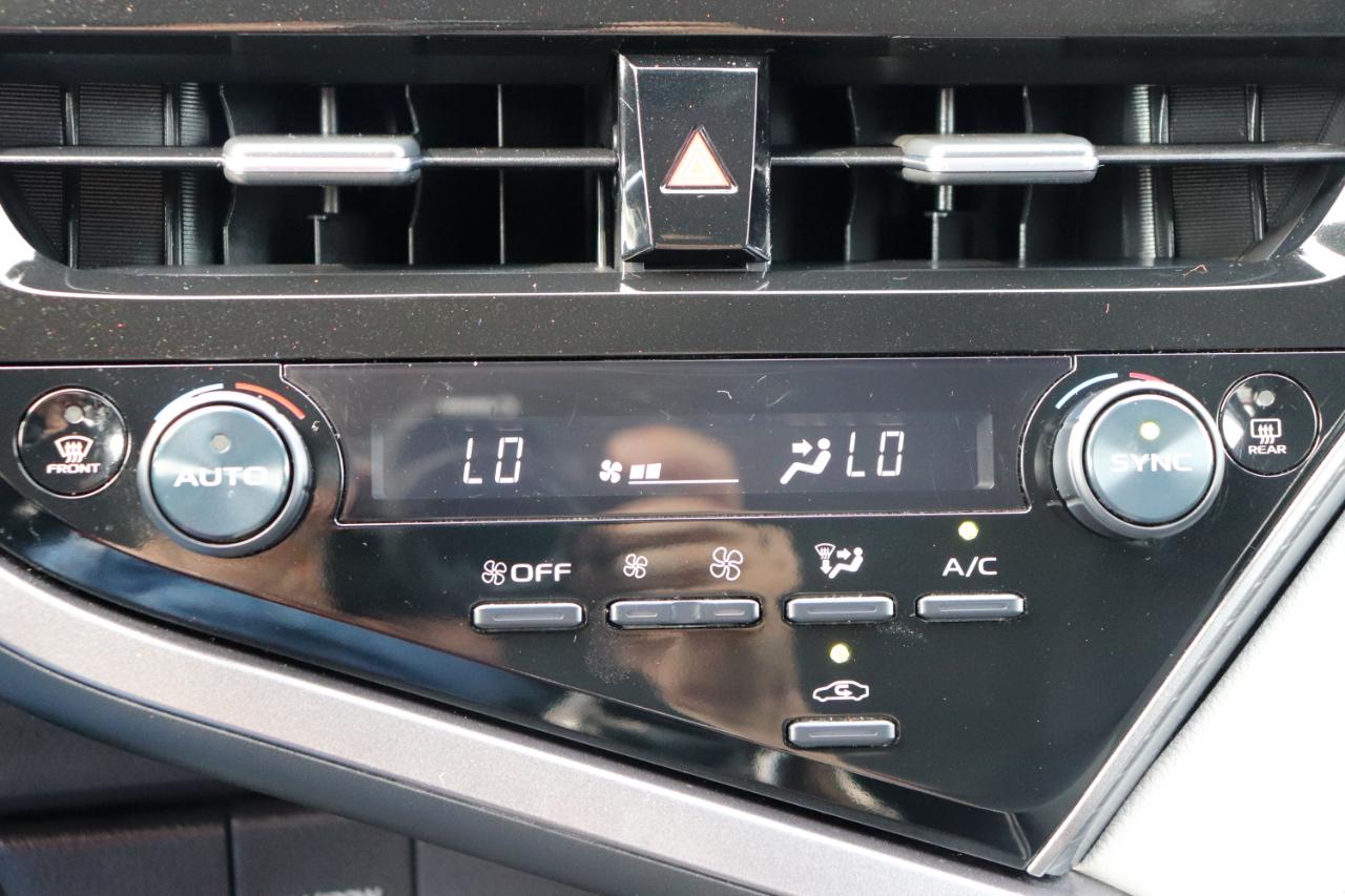 Toyota Camry LE Auto (Natl) 2024