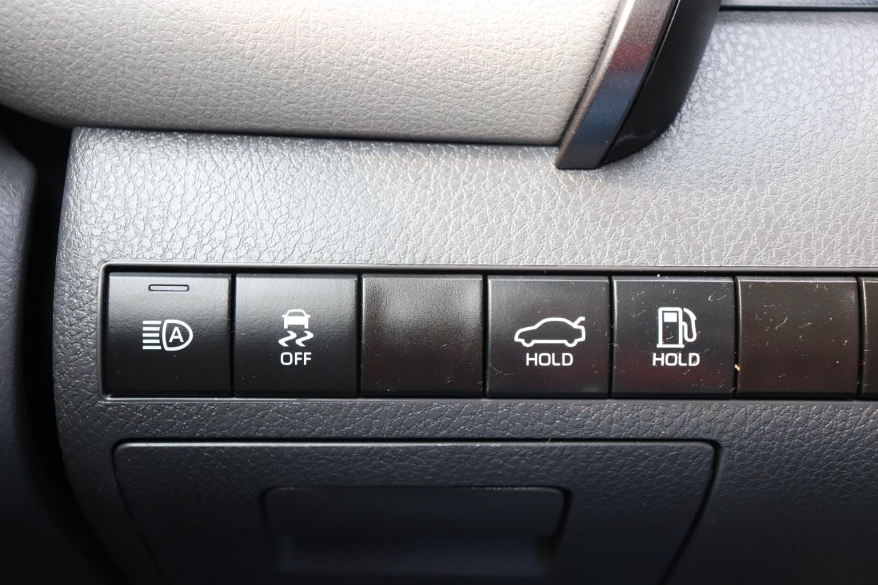 Toyota Camry LE Auto (Natl) 2024