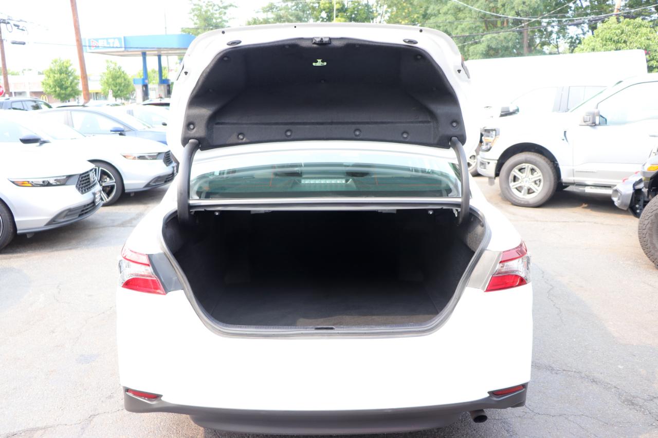 Toyota Camry LE Auto (Natl) 2024