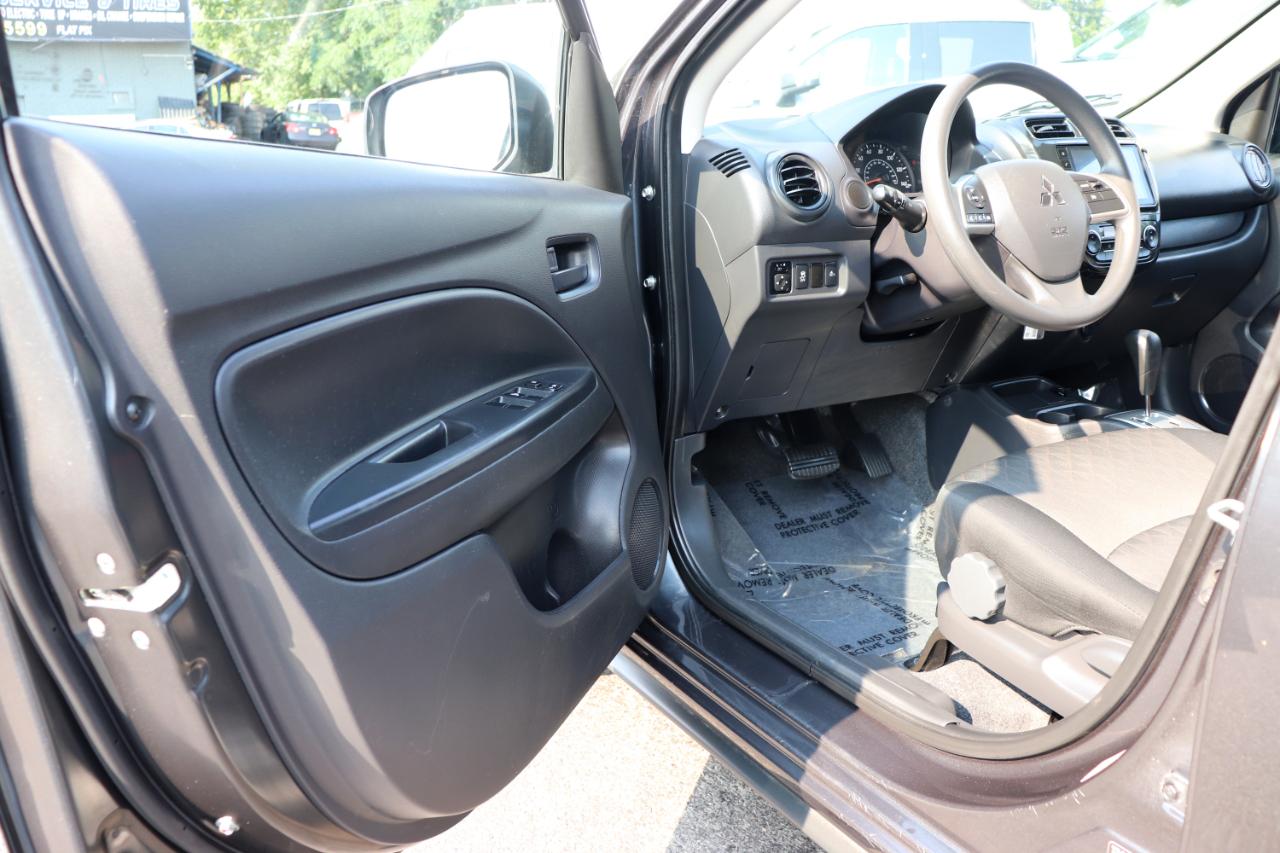 Mitsubishi Mirage ES CVT 2024