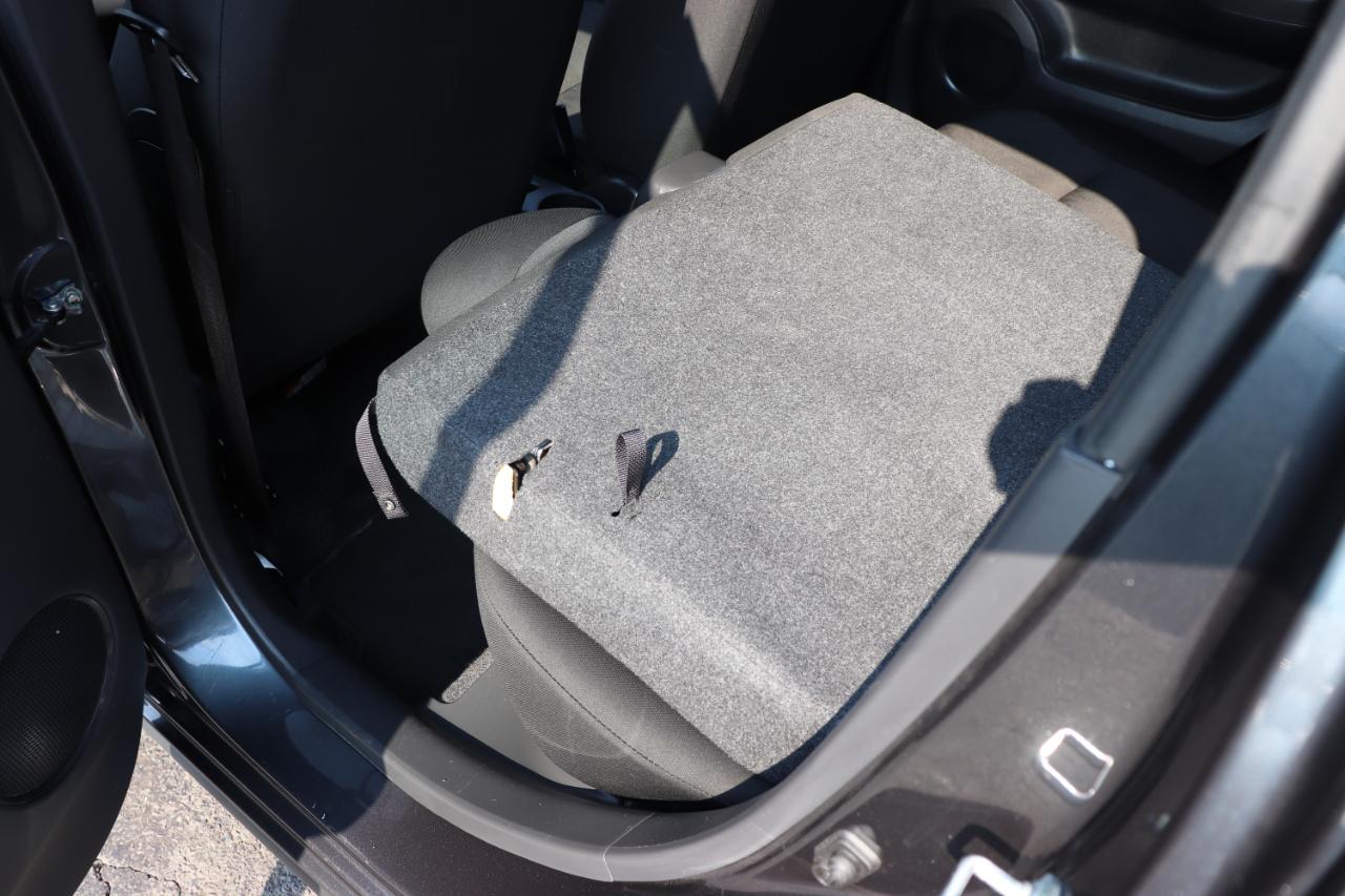 Mitsubishi Mirage ES CVT 2024