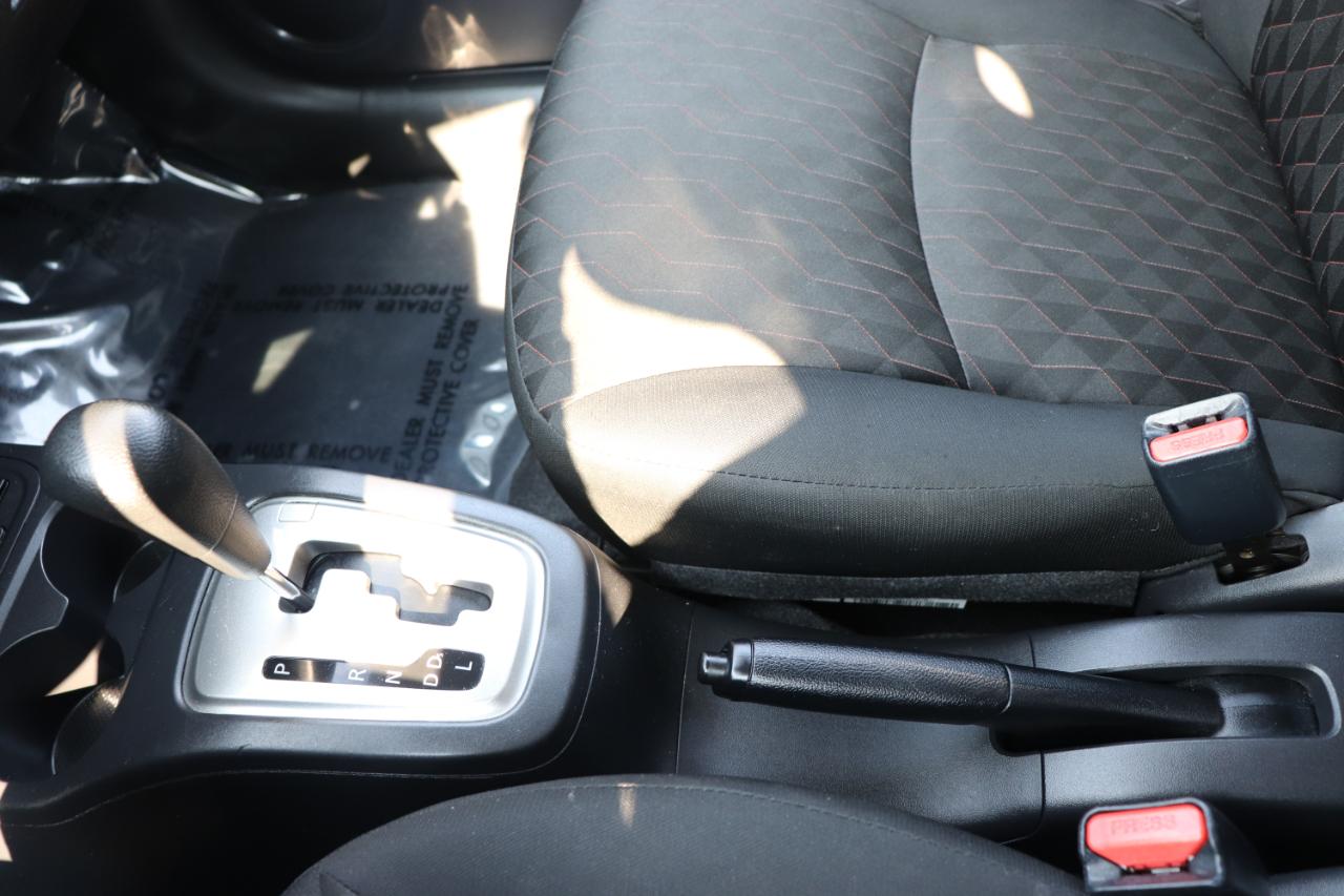 Mitsubishi Mirage ES CVT 2024