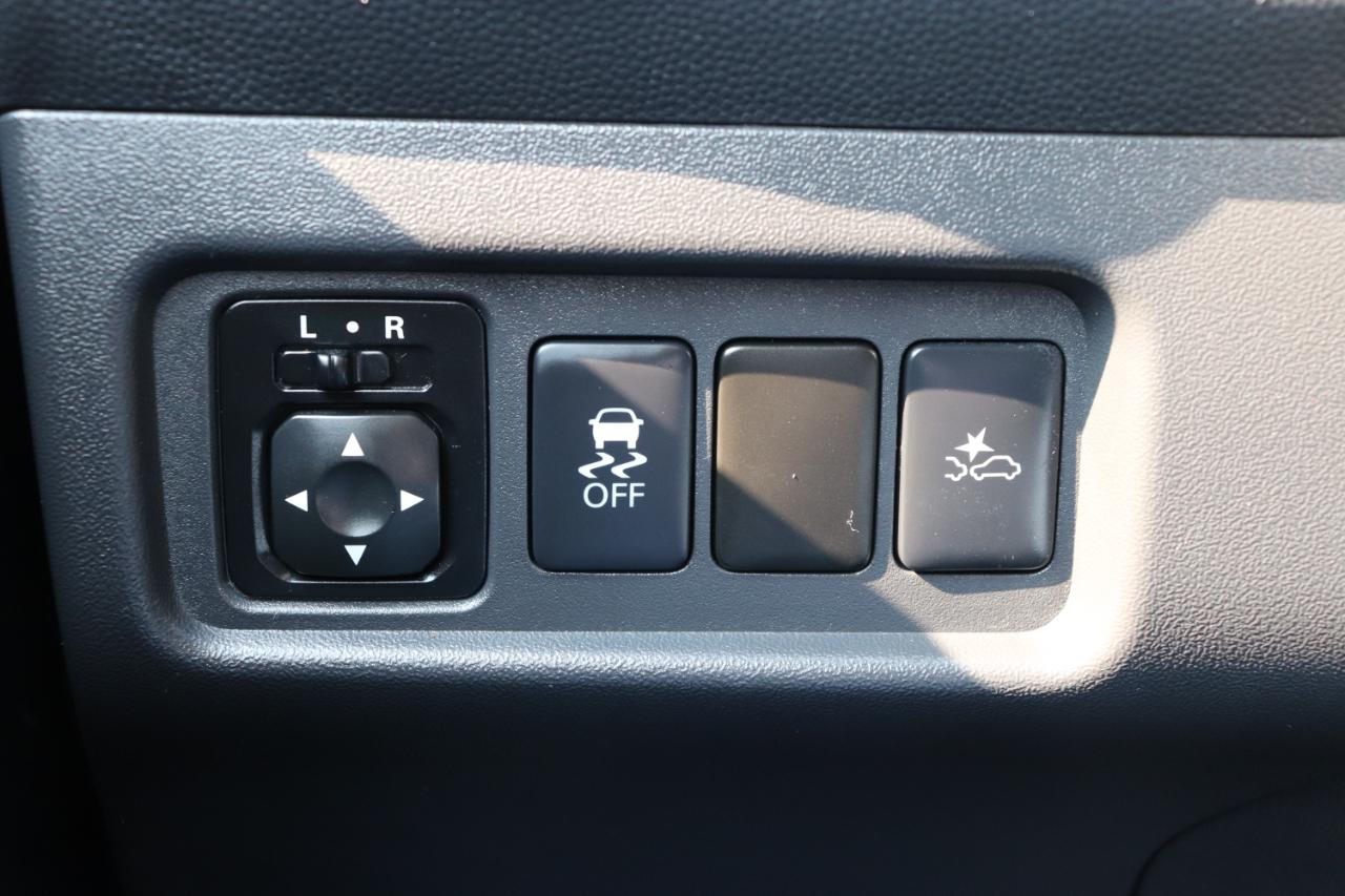 Mitsubishi Mirage ES CVT 2024