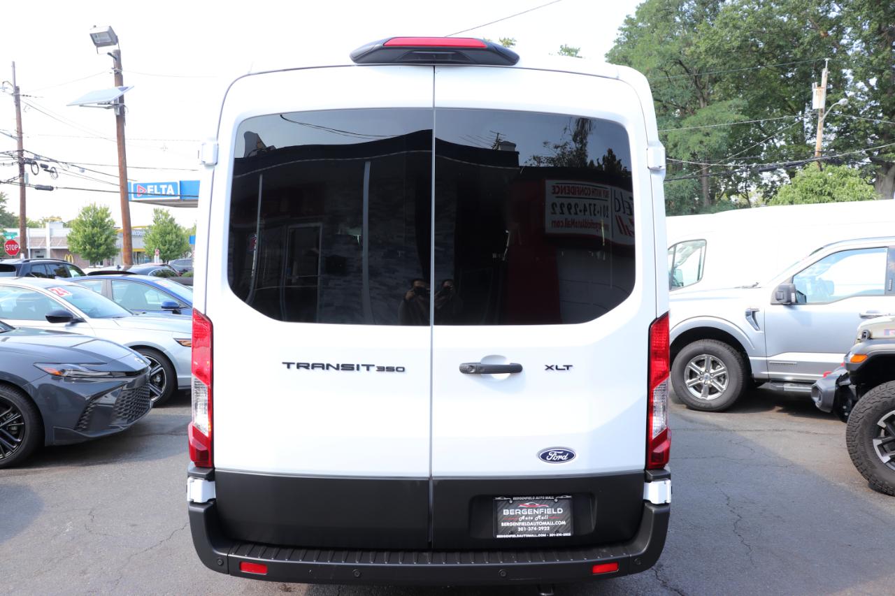 Ford Transit Passenger Wagon T-350 148" Med Roof XLT RWD 2026