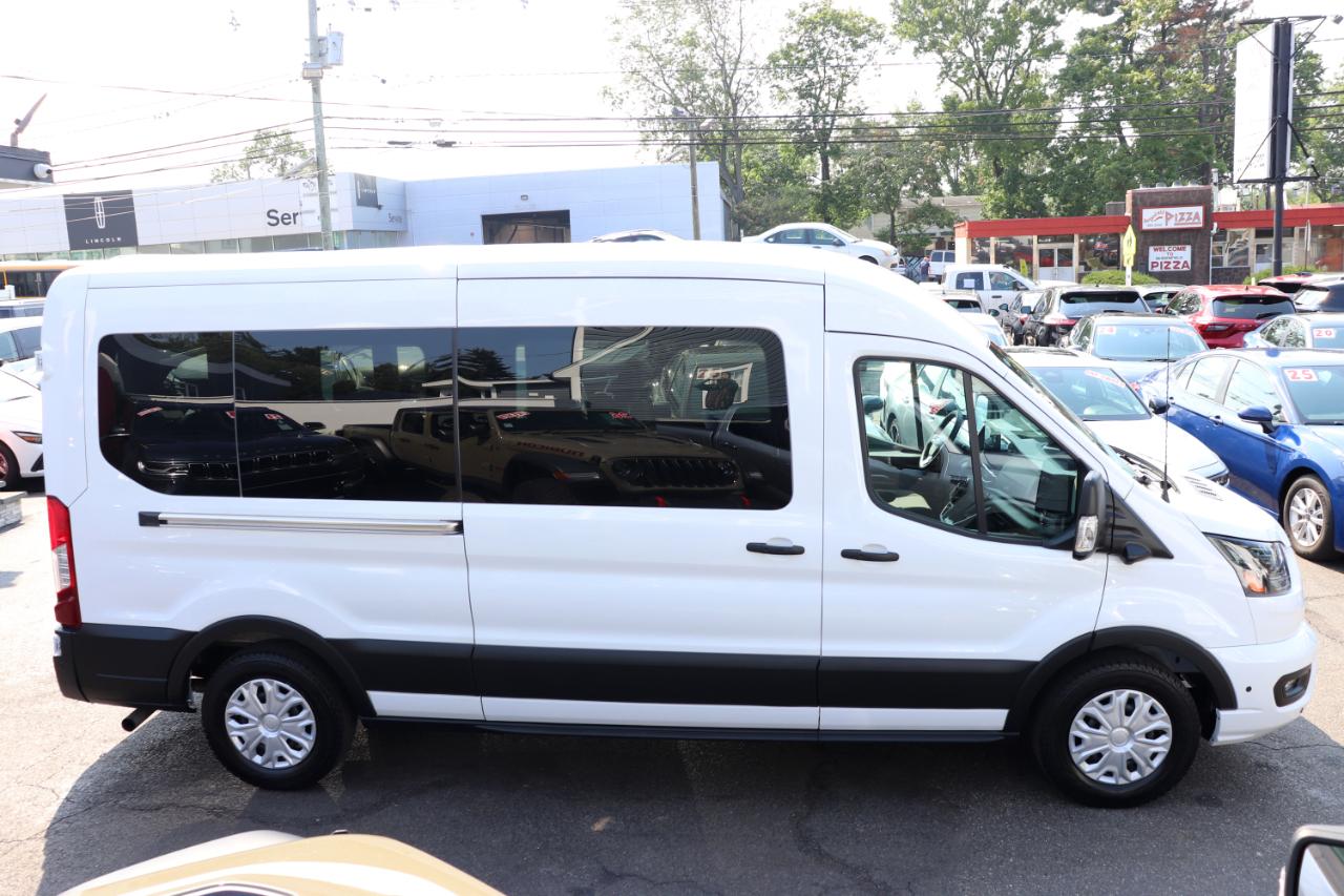Ford Transit Passenger Wagon T-350 148" Med Roof XLT RWD 2026