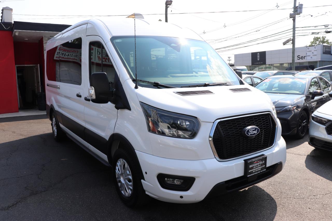 Ford Transit Passenger Wagon T-350 148" Med Roof XLT RWD 2026