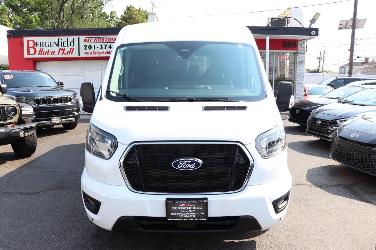 Ford Transit Passenger Wagon T-350 148" Med Roof XLT RWD 2026