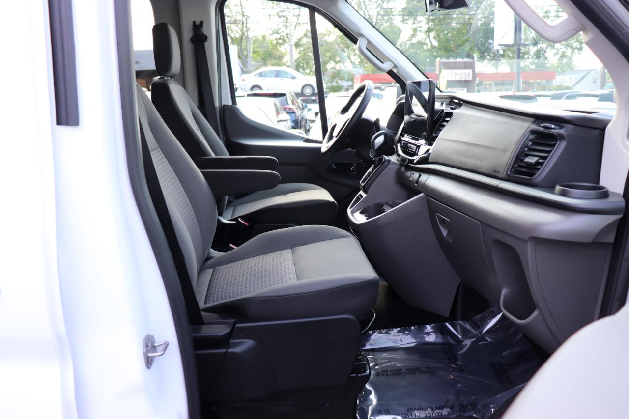 Ford Transit Passenger Wagon T-350 148" Med Roof XLT RWD 2026