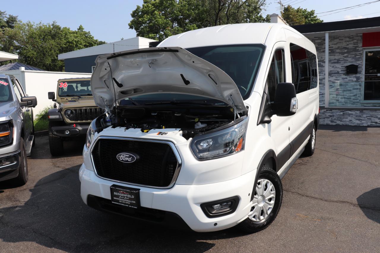 Ford Transit Passenger Wagon T-350 148" Med Roof XLT RWD 2026