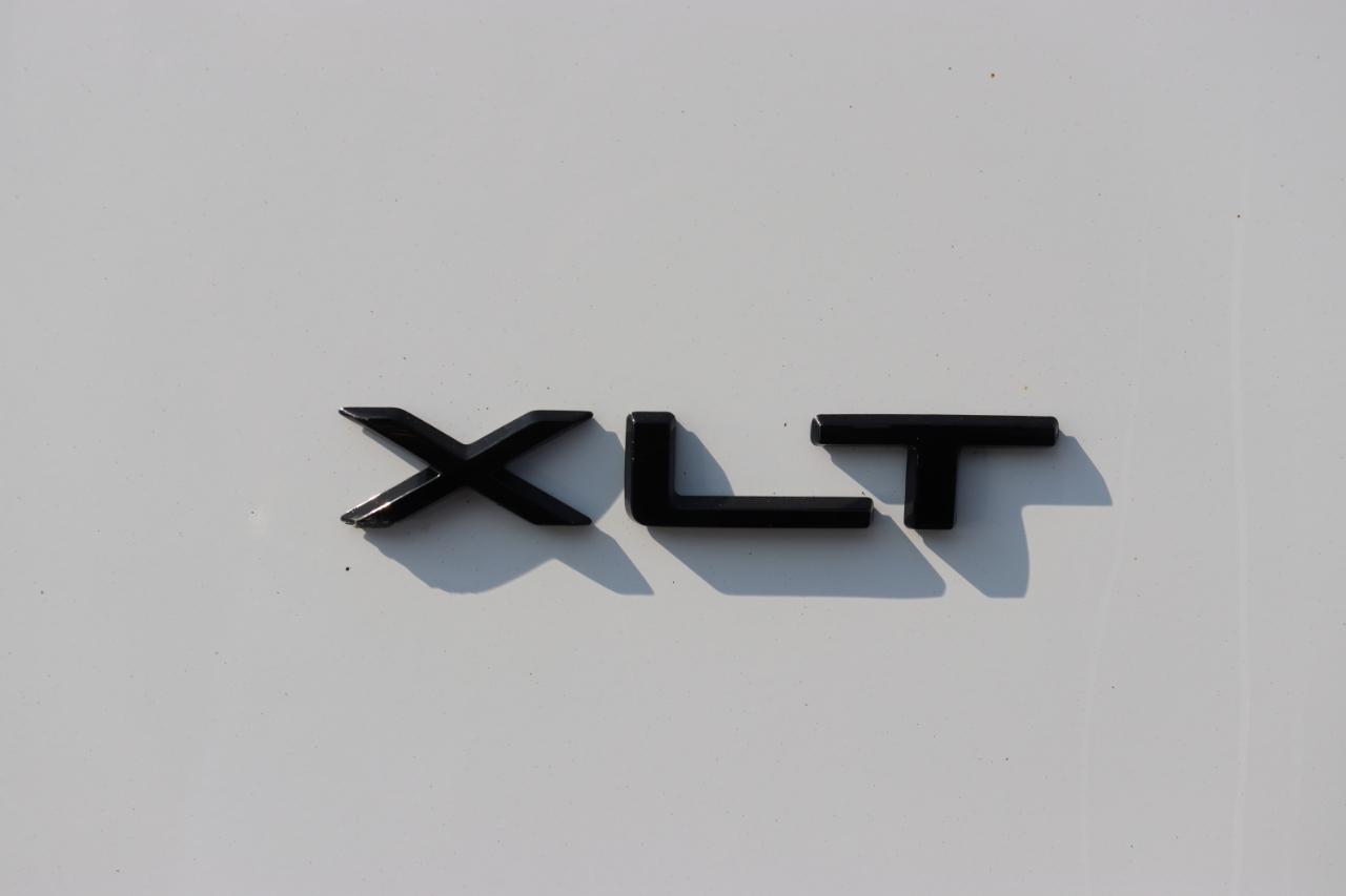 Ford Transit Passenger Wagon T-350 148" Med Roof XLT RWD 2026