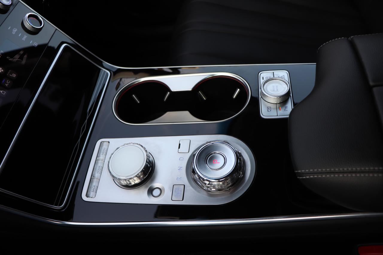 Genesis GV80 2.5T Standard AWD 2025