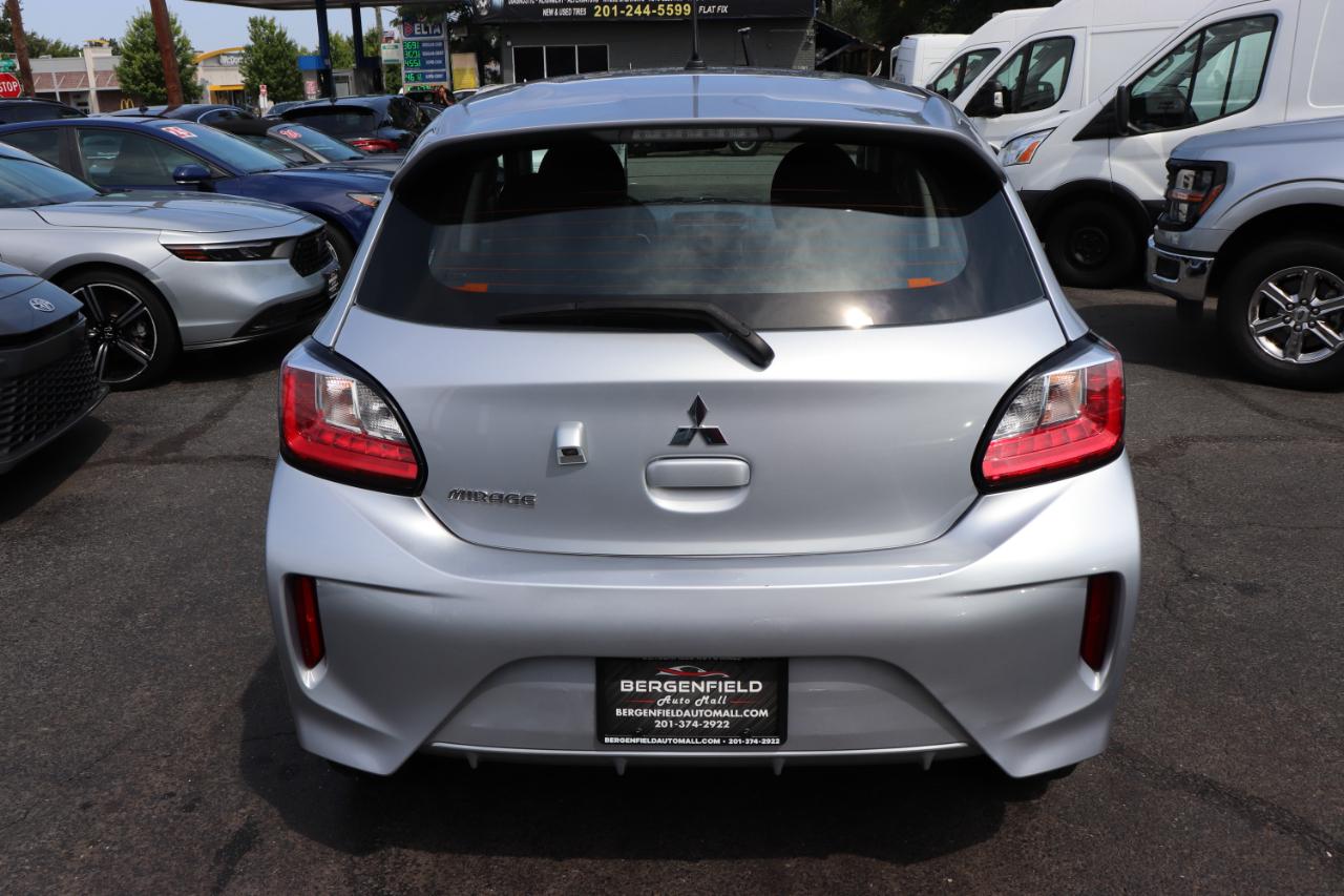 Mitsubishi Mirage ES CVT 2024