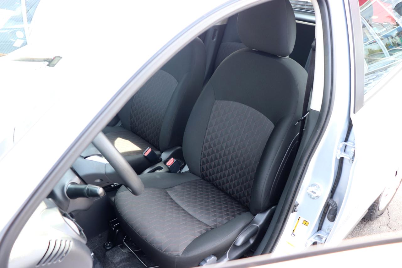 Mitsubishi Mirage ES CVT 2024