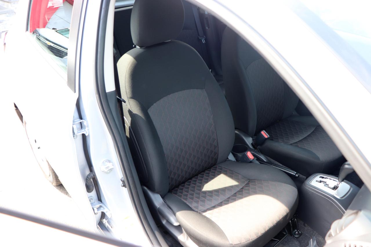 Mitsubishi Mirage ES CVT 2024