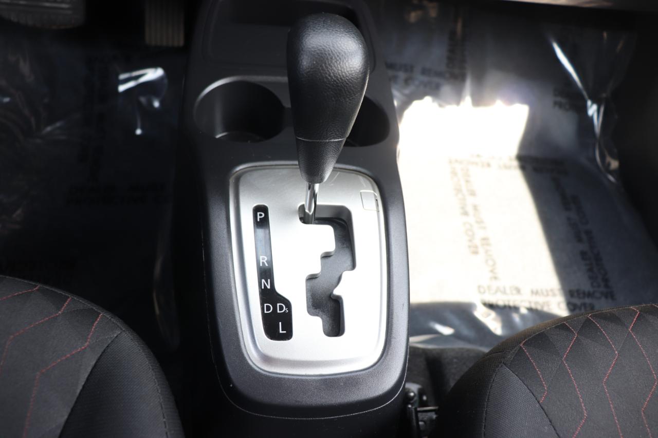 Mitsubishi Mirage ES CVT 2024