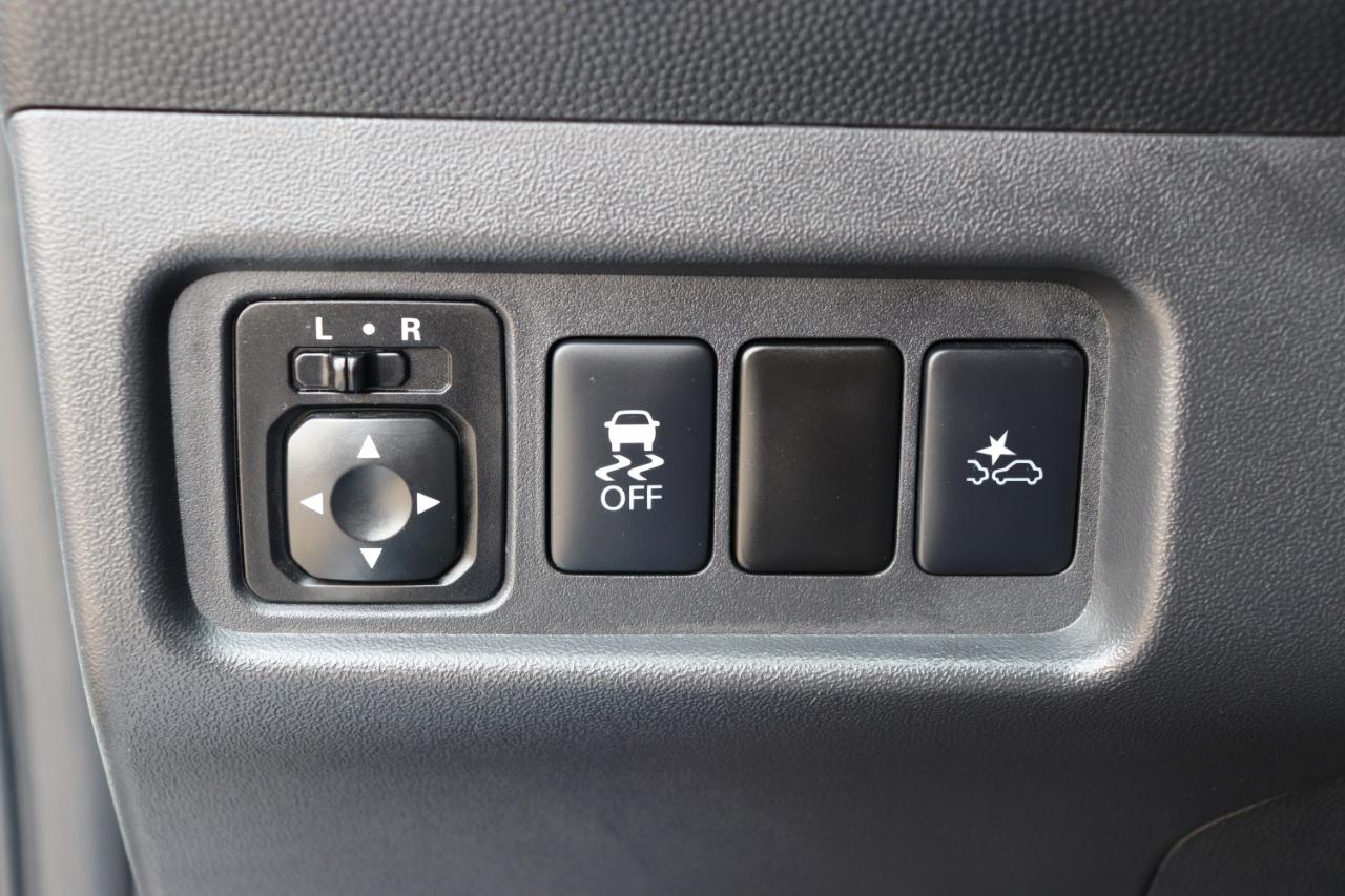 Mitsubishi Mirage ES CVT 2024