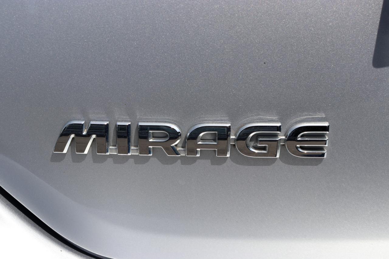 Mitsubishi Mirage ES CVT 2024
